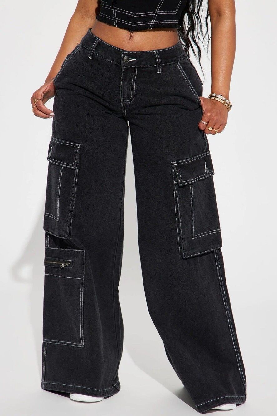 Fashion Nova VIP Pass Mid Rise Non-Stretch Cargo Jeans Black Womens Size 1